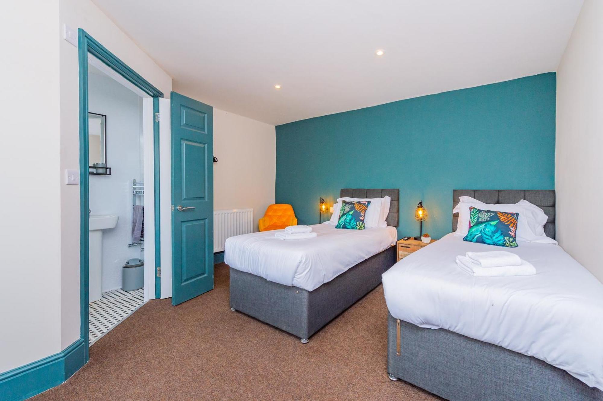 Snowdon House, 8 Bedrooms, Sleep 16, Close To Blackrock Sand Porthmadog Zewnętrze zdjęcie